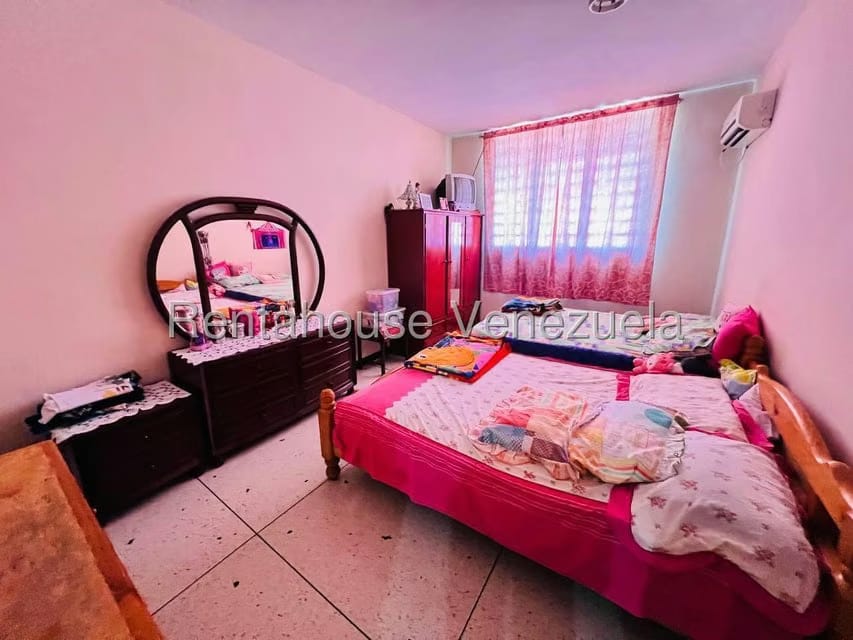 Comercial (Edificio) en Venta en Zona Centro, Aragua - 34