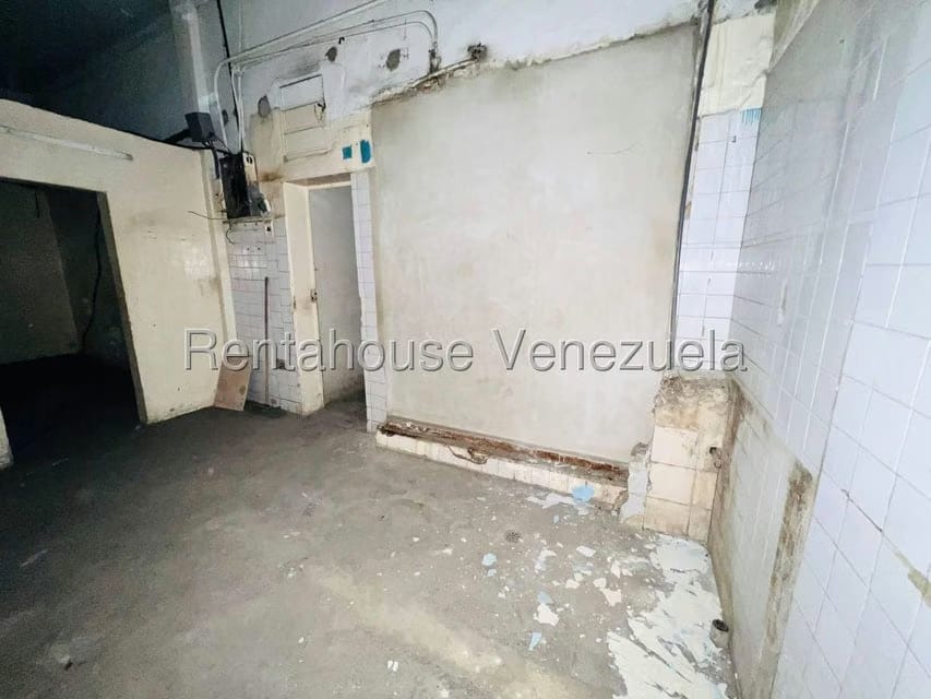 Comercial (Edificio) en Venta en Zona Centro, Aragua - 5