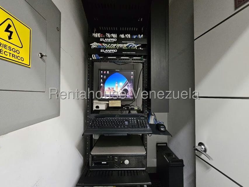 Comercial (Oficina) en Alquiler en Parroquia La Candelaria, Distrito Metropolitano - 14