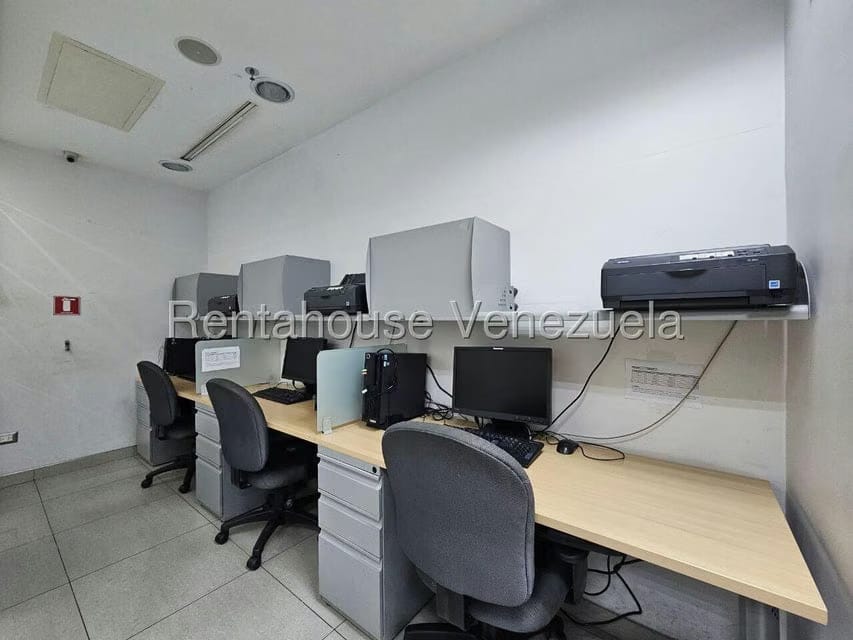 Comercial (Oficina) en Alquiler en Parroquia La Candelaria, Distrito Metropolitano - 24