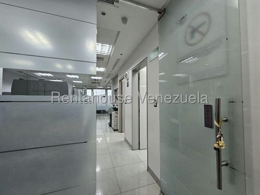 Comercial (Oficina) en Alquiler en Parroquia La Candelaria, Distrito Metropolitano - 5