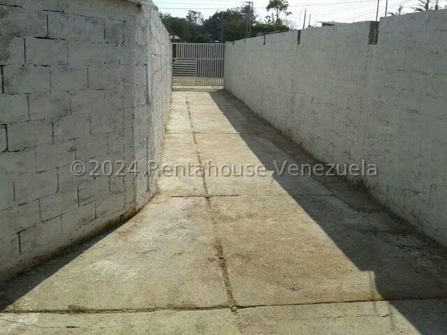 Townhouse (1 Nivel) en Venta en Puerto Piritu, Anzoategui - 2