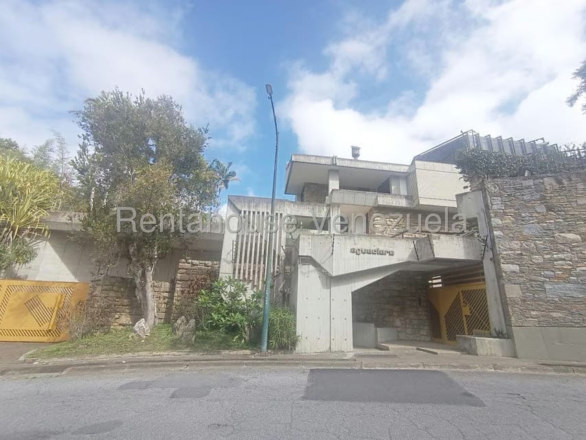 Casa (Multipes Niveles) en Venta en La Lagunita Country Club, Distrito Metropolitano - 2