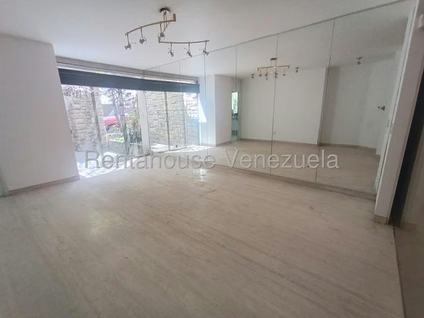 Casa (Multipes Niveles) en Venta en La Lagunita Country Club, Distrito Metropolitano - 19