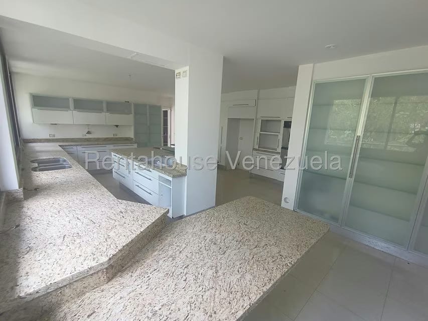 Casa (Multipes Niveles) en Venta en La Lagunita Country Club, Distrito Metropolitano - 28
