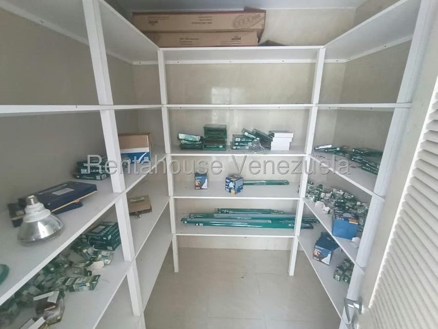 Casa (Multipes Niveles) en Venta en La Lagunita Country Club, Distrito Metropolitano - 31