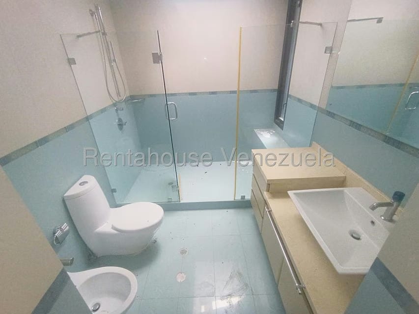 Casa (Multipes Niveles) en Venta en La Lagunita Country Club, Distrito Metropolitano - 57