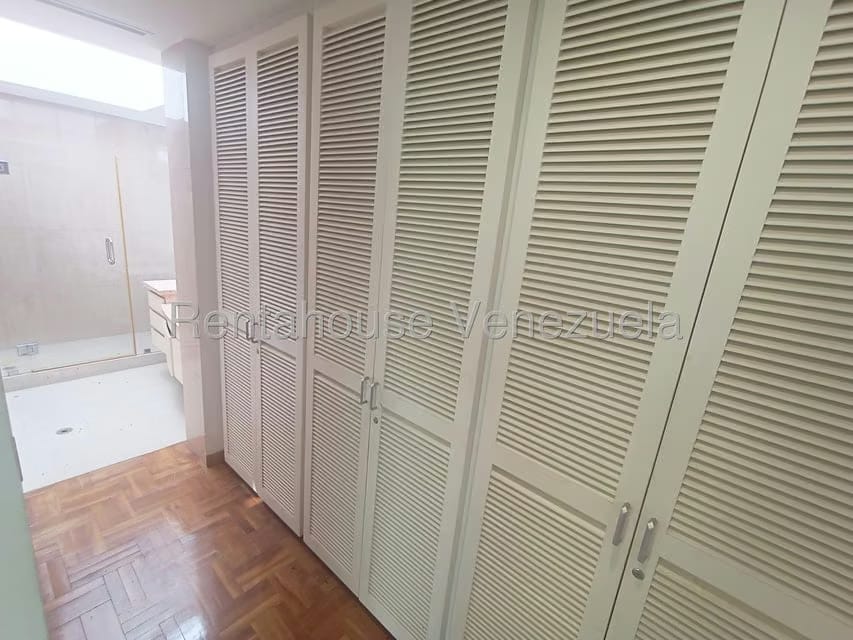 Casa (Multipes Niveles) en Venta en La Lagunita Country Club, Distrito Metropolitano - 61