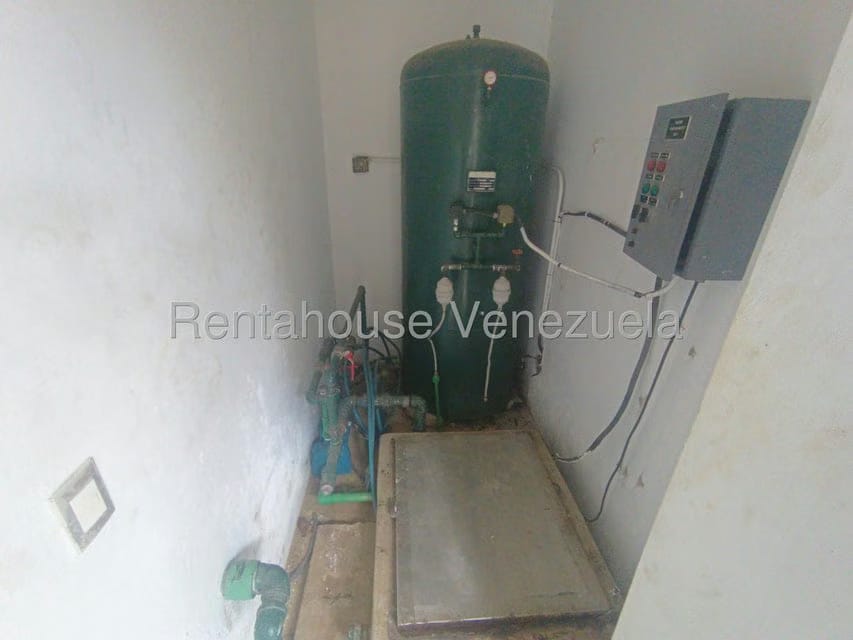 Casa (Multipes Niveles) en Venta en La Lagunita Country Club, Distrito Metropolitano - 80