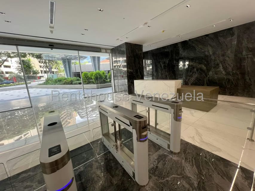 Comercial (Oficina) en Alquiler en Campo Alegre, Distrito Metropolitano - 13