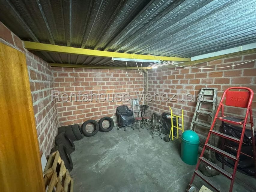 Comercial (Local Comercial) en Alquiler en Quinta Crespo, Distrito Metropolitano - 2