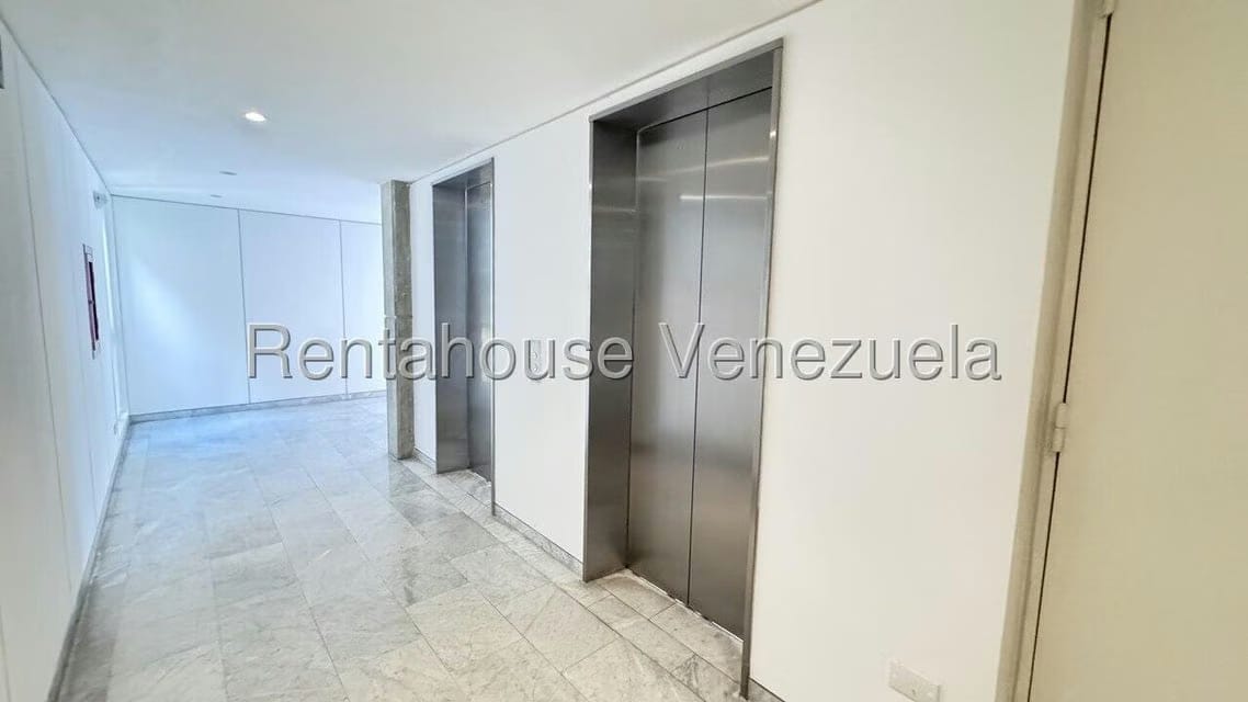 Apartamento (1 Nivel) en Alquiler en Campo Alegre, Distrito Metropolitano - 11