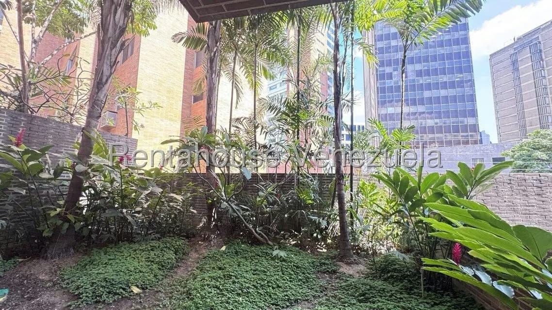 Apartamento (1 Nivel) en Alquiler en Campo Alegre, Distrito Metropolitano - 12