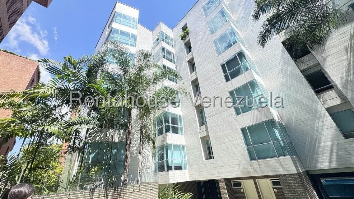 Apartamento (1 Nivel) en Alquiler en Campo Alegre, Distrito Metropolitano - 16