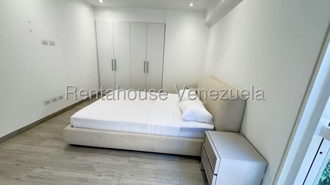 Apartamento (1 Nivel) en Alquiler en Campo Alegre, Distrito Metropolitano - 7