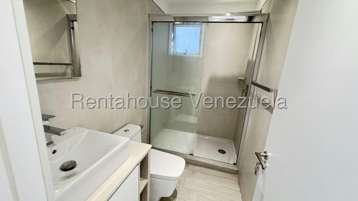 Apartamento (1 Nivel) en Alquiler en Campo Alegre, Distrito Metropolitano - 9