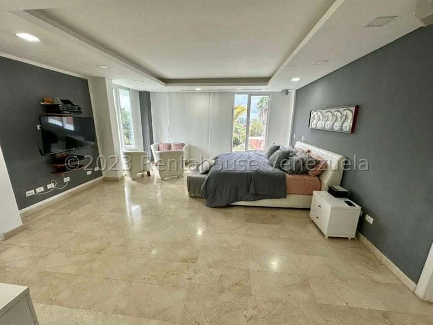 Casa (Multipes Niveles) en Venta en La Lagunita Country Club, Distrito Metropolitano - 23