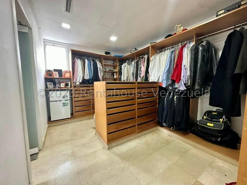 Casa (Multipes Niveles) en Venta en La Lagunita Country Club, Distrito Metropolitano - 31