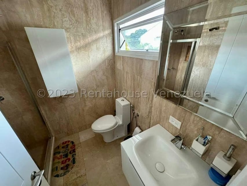 Casa (Multipes Niveles) en Venta en La Lagunita Country Club, Distrito Metropolitano - 33