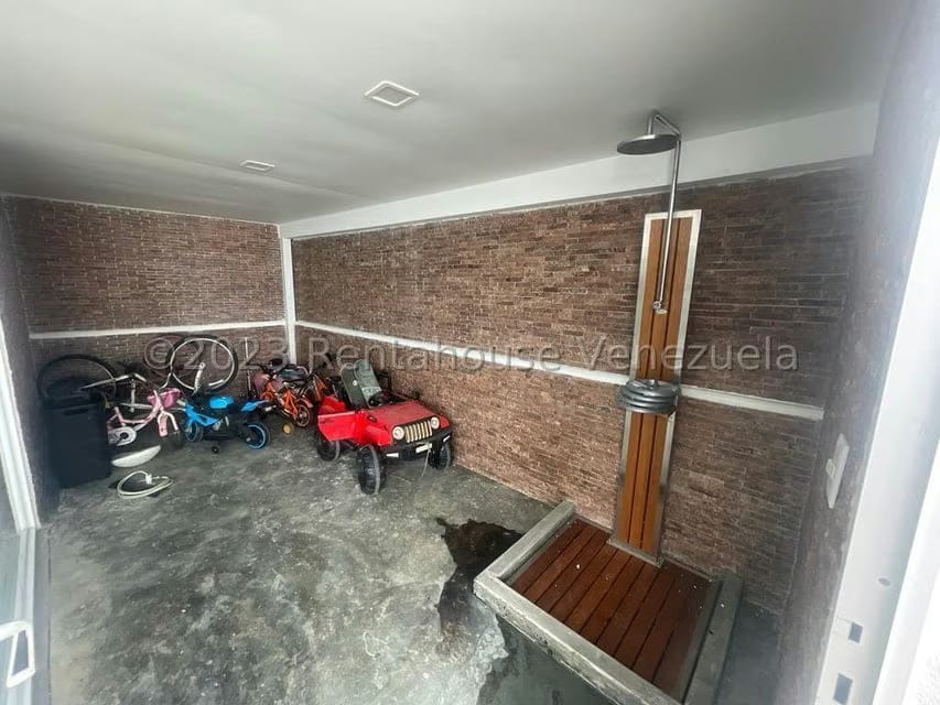 Casa (Multipes Niveles) en Venta en La Lagunita Country Club, Distrito Metropolitano - 74