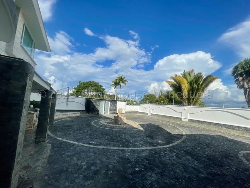 Casa (Multipes Niveles) en Venta en La Lagunita Country Club, Distrito Metropolitano - 80