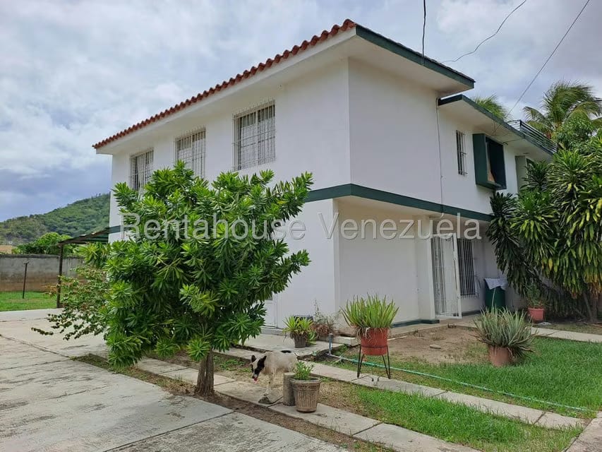 Casa (Duplex) en Venta en Santa Rosalia, Aragua