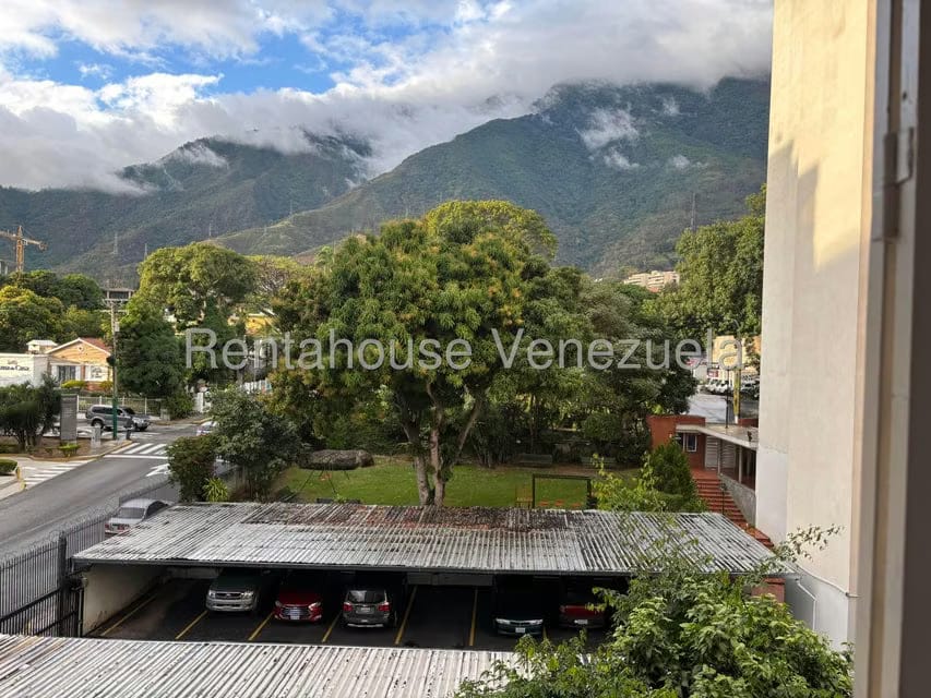 Apartamento (1 Nivel) en Alquiler en Los Palos Grandes, Distrito Metropolitano - 7