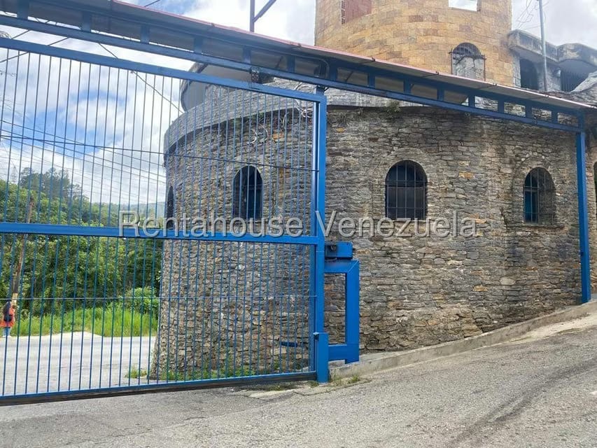 Casa (Multipes Niveles) en Venta en Baruta, Distrito Metropolitano - 4