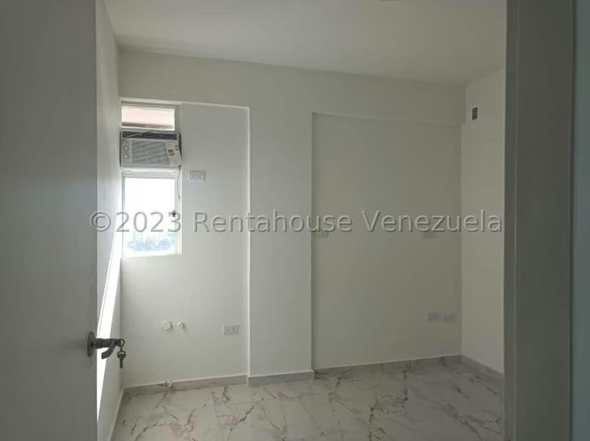 Comercial (Consultorio Medico) en Alquiler en Los Sauces, Carabobo - 9