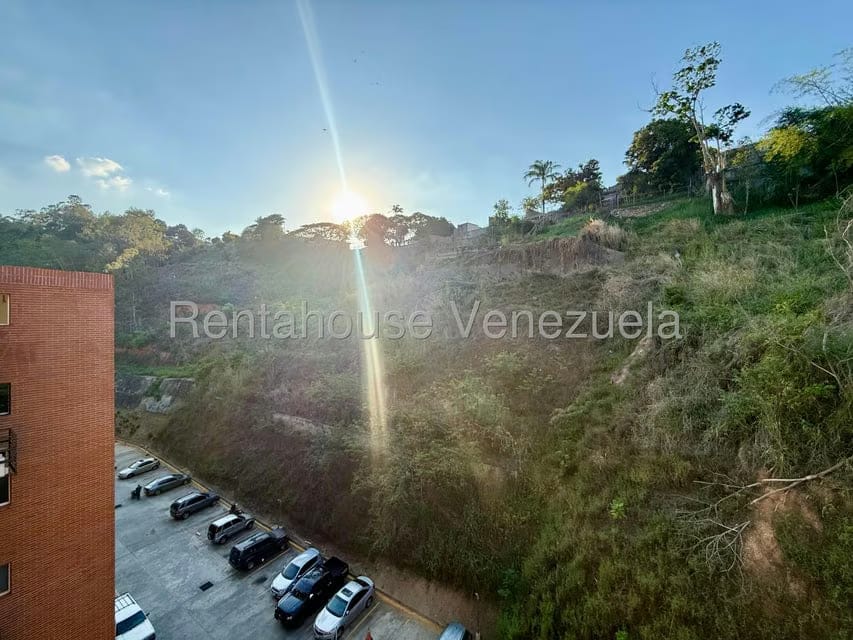Apartamento (1 Nivel) en Alquiler en Los Naranjos Humboldt, Distrito Metropolitano - 11