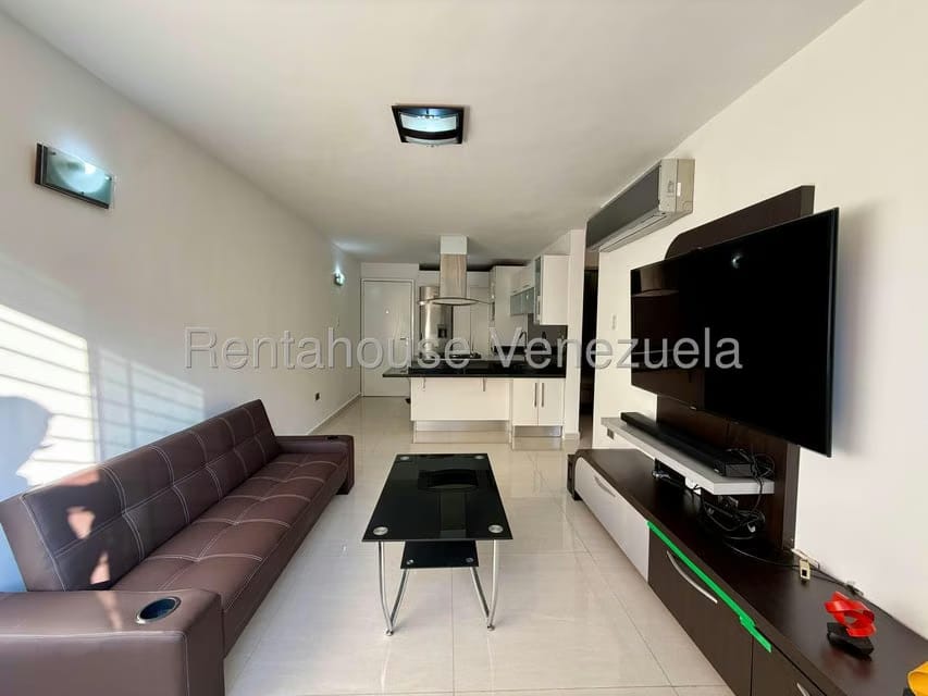 Apartamento (1 Nivel) en Alquiler en Los Naranjos Humboldt, Distrito Metropolitano - 12