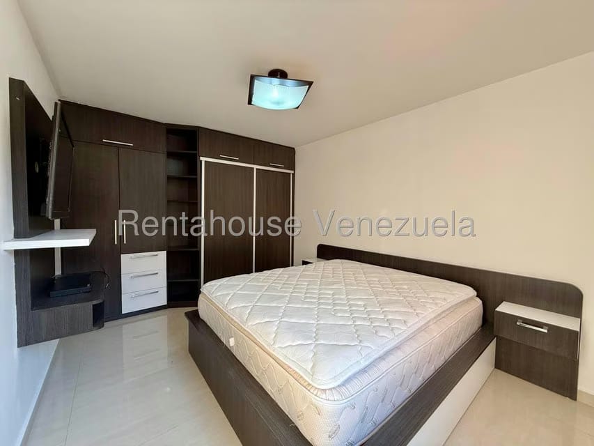 Apartamento (1 Nivel) en Alquiler en Los Naranjos Humboldt, Distrito Metropolitano - 18