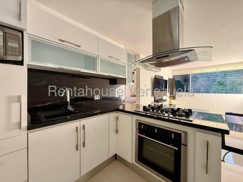 Apartamento (1 Nivel) en Alquiler en Los Naranjos Humboldt, Distrito Metropolitano - 4