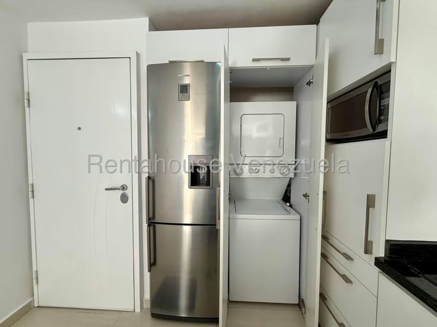 Apartamento (1 Nivel) en Alquiler en Los Naranjos Humboldt, Distrito Metropolitano - 6