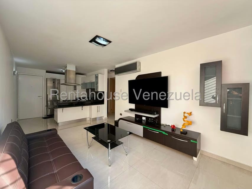 Apartamento (1 Nivel) en Alquiler en Los Naranjos Humboldt, Distrito Metropolitano - 9