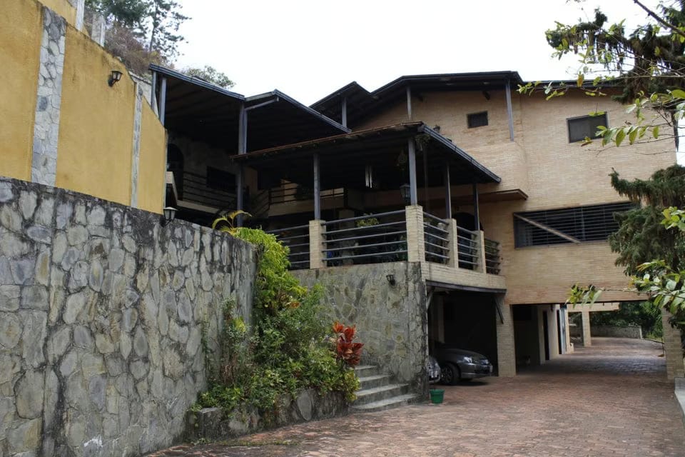 Casa (Multipes Niveles) en Venta en Caicaguana, Distrito Metropolitano