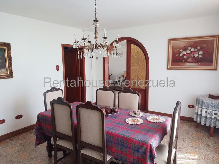 Casa (Multipes Niveles) en Venta en Colinas de La California, Distrito Metropolitano - 18