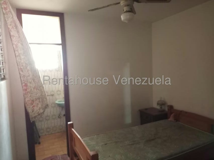 Casa (Multipes Niveles) en Venta en Colinas de La California, Distrito Metropolitano - 23