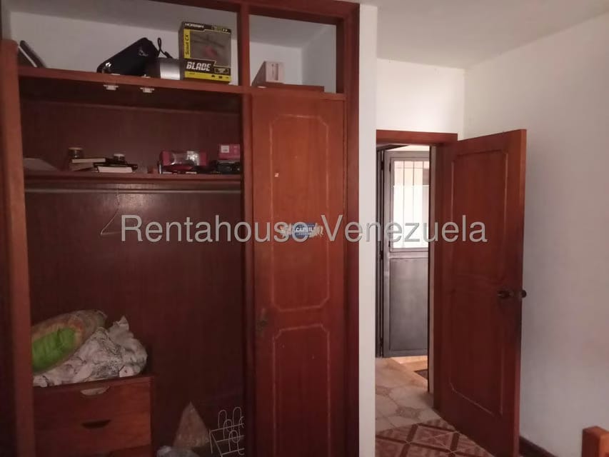 Casa (Multipes Niveles) en Venta en Colinas de La California, Distrito Metropolitano - 24