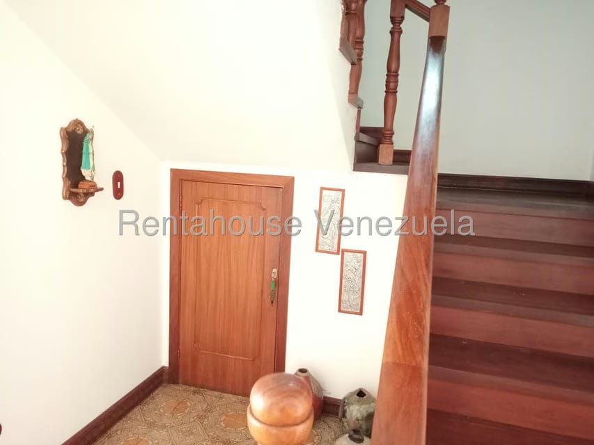 Casa (Multipes Niveles) en Venta en Colinas de La California, Distrito Metropolitano - 25