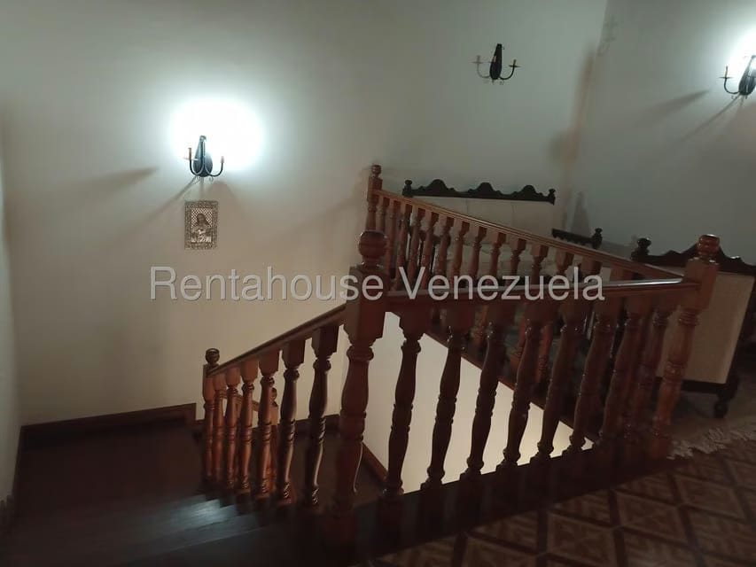 Casa (Multipes Niveles) en Venta en Colinas de La California, Distrito Metropolitano - 30