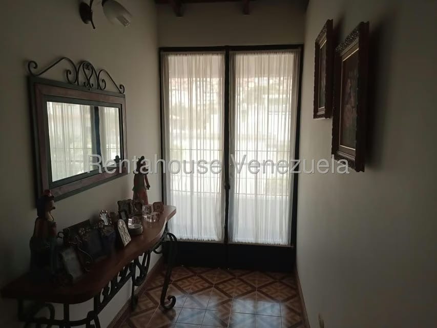 Casa (Multipes Niveles) en Venta en Colinas de La California, Distrito Metropolitano - 32