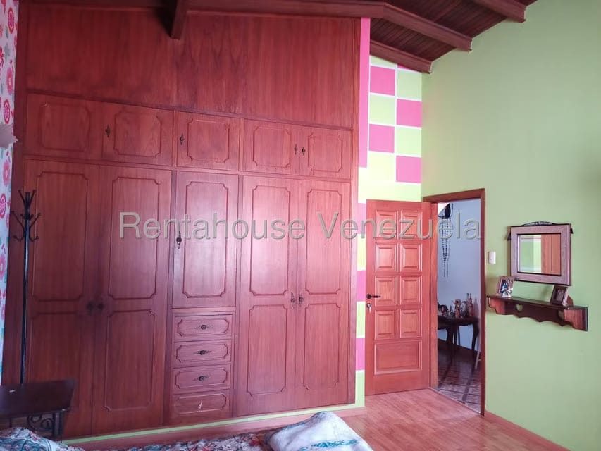 Casa (Multipes Niveles) en Venta en Colinas de La California, Distrito Metropolitano - 49