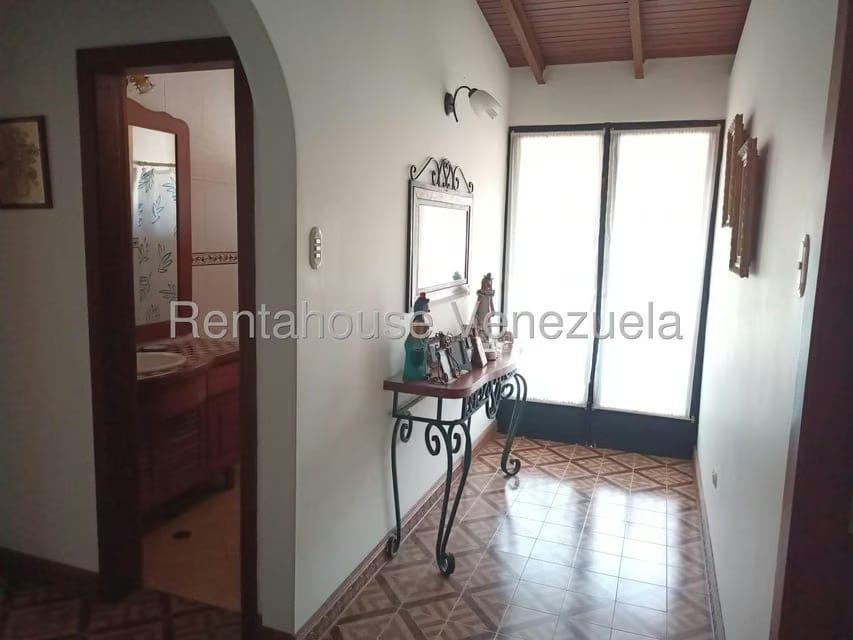 Casa (Multipes Niveles) en Venta en Colinas de La California, Distrito Metropolitano - 52