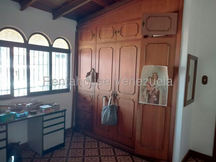 Casa (Multipes Niveles) en Venta en Colinas de La California, Distrito Metropolitano - 60