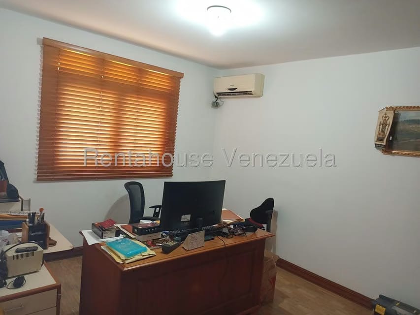 Casa (Multipes Niveles) en Venta en Colinas de La California, Distrito Metropolitano - 7
