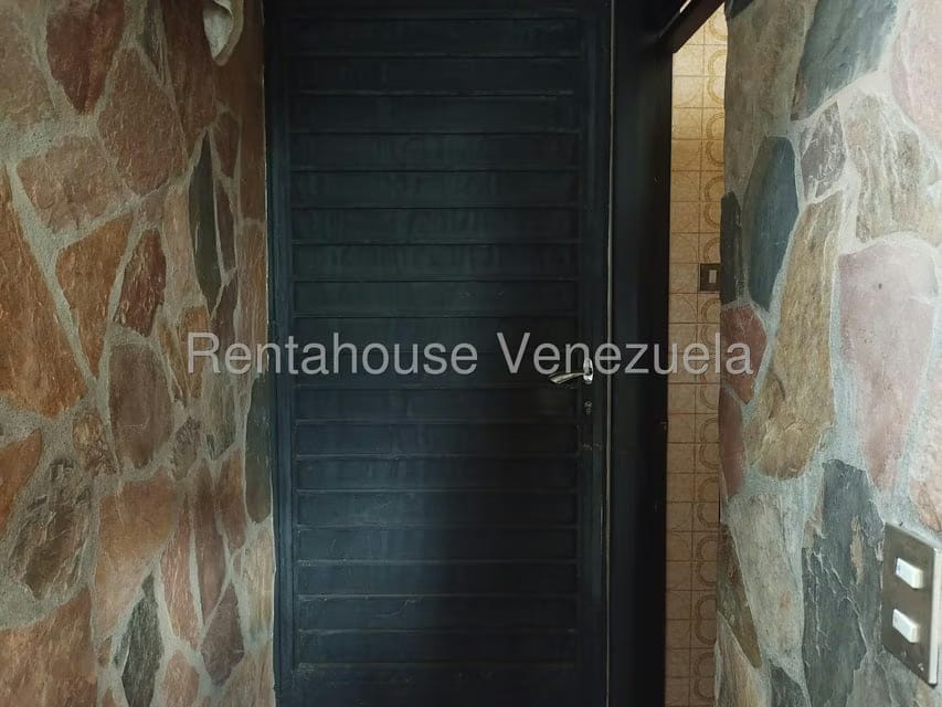 Casa (Multipes Niveles) en Venta en Colinas de La California, Distrito Metropolitano - 70