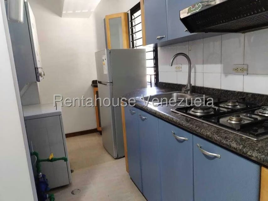 Apartamento (1 Nivel) en Alquiler en El Rosal, Distrito Metropolitano - 11