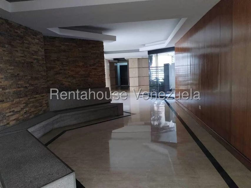 Apartamento (1 Nivel) en Alquiler en El Rosal, Distrito Metropolitano - 3