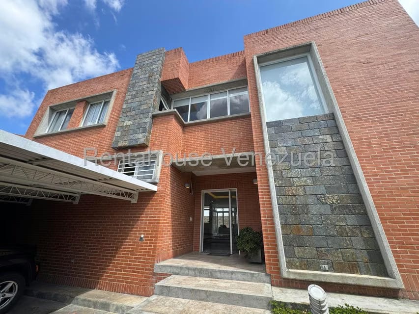Casa (Multipes Niveles) en Venta en Lomas de La Lagunita, Distrito Metropolitano - 2
